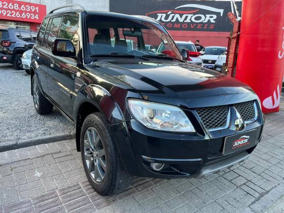 MITSUBISHI PAJERO FULL 3.8 4X4 V6 24V GASOLINA 2P AUTOMÁTICO